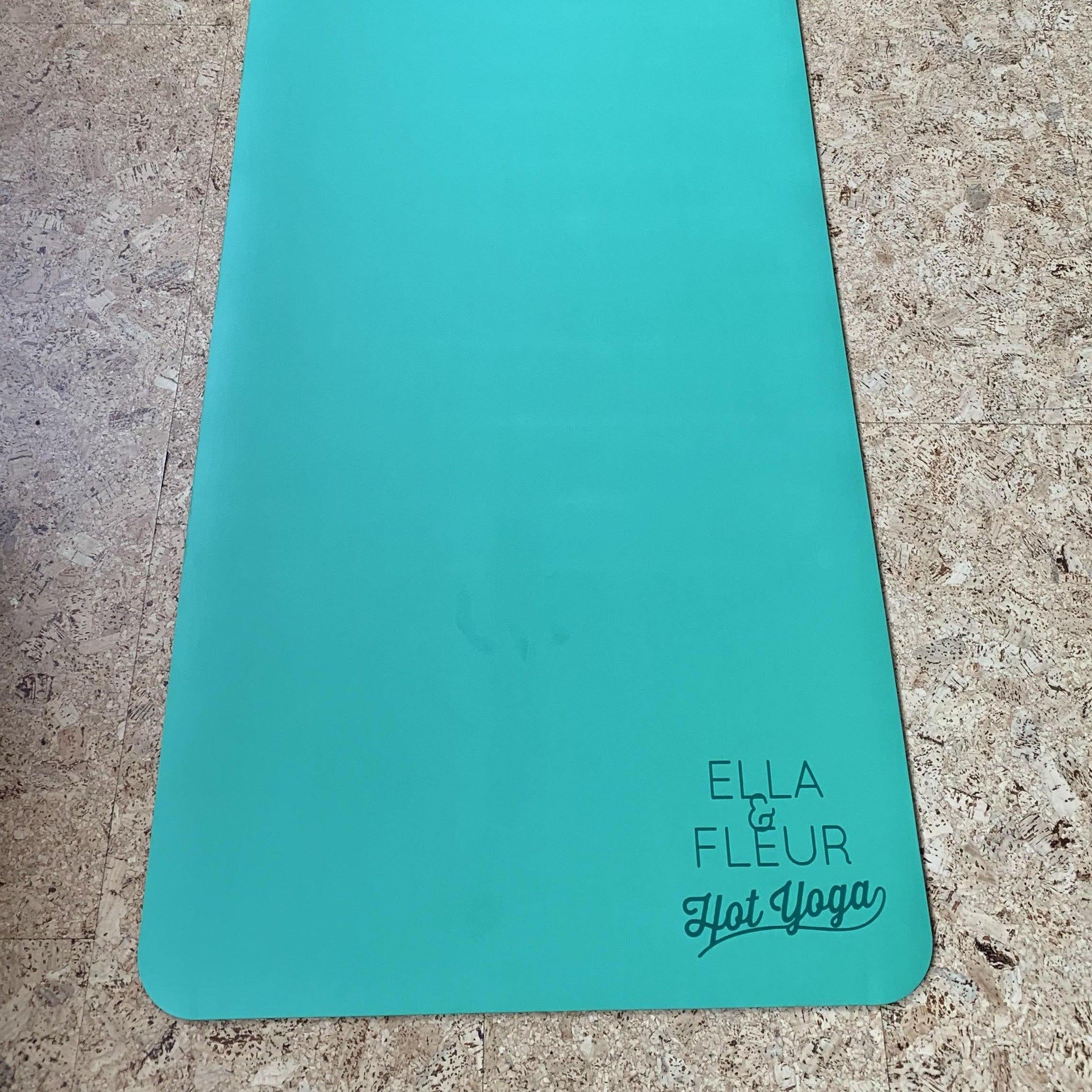 Sticky yoga mat shop